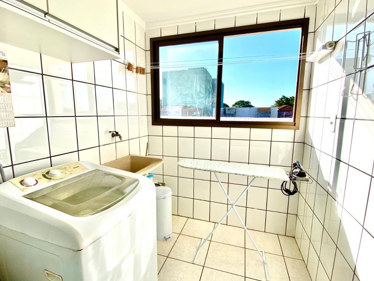 Apto No Centro Perto Do Shopping Com 2 Quartos De Casal Arcond Wifi Fibra Homeoffice E Garagem Em Dourados Exterior foto