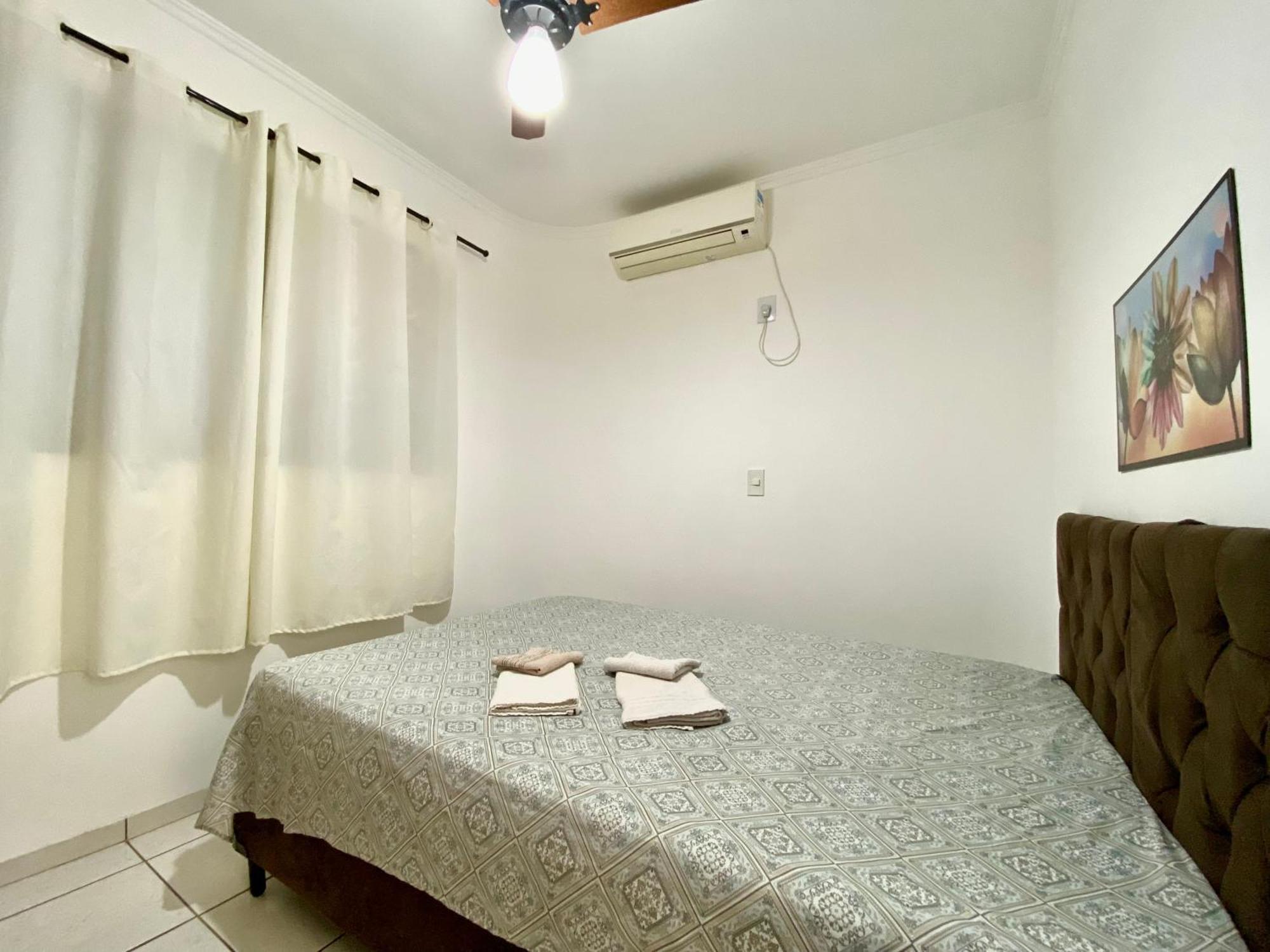 Apto No Centro Perto Do Shopping Com 2 Quartos De Casal Arcond Wifi Fibra Homeoffice E Garagem Em Dourados Exterior foto